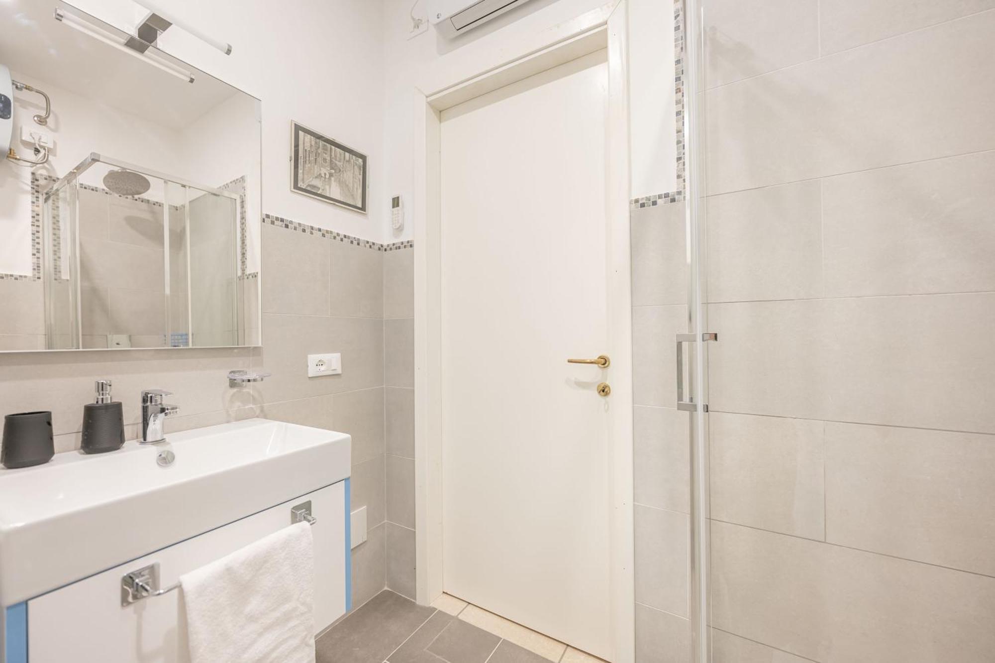 Appartement Casa Luna - Vicino Stazione Dei Treni *